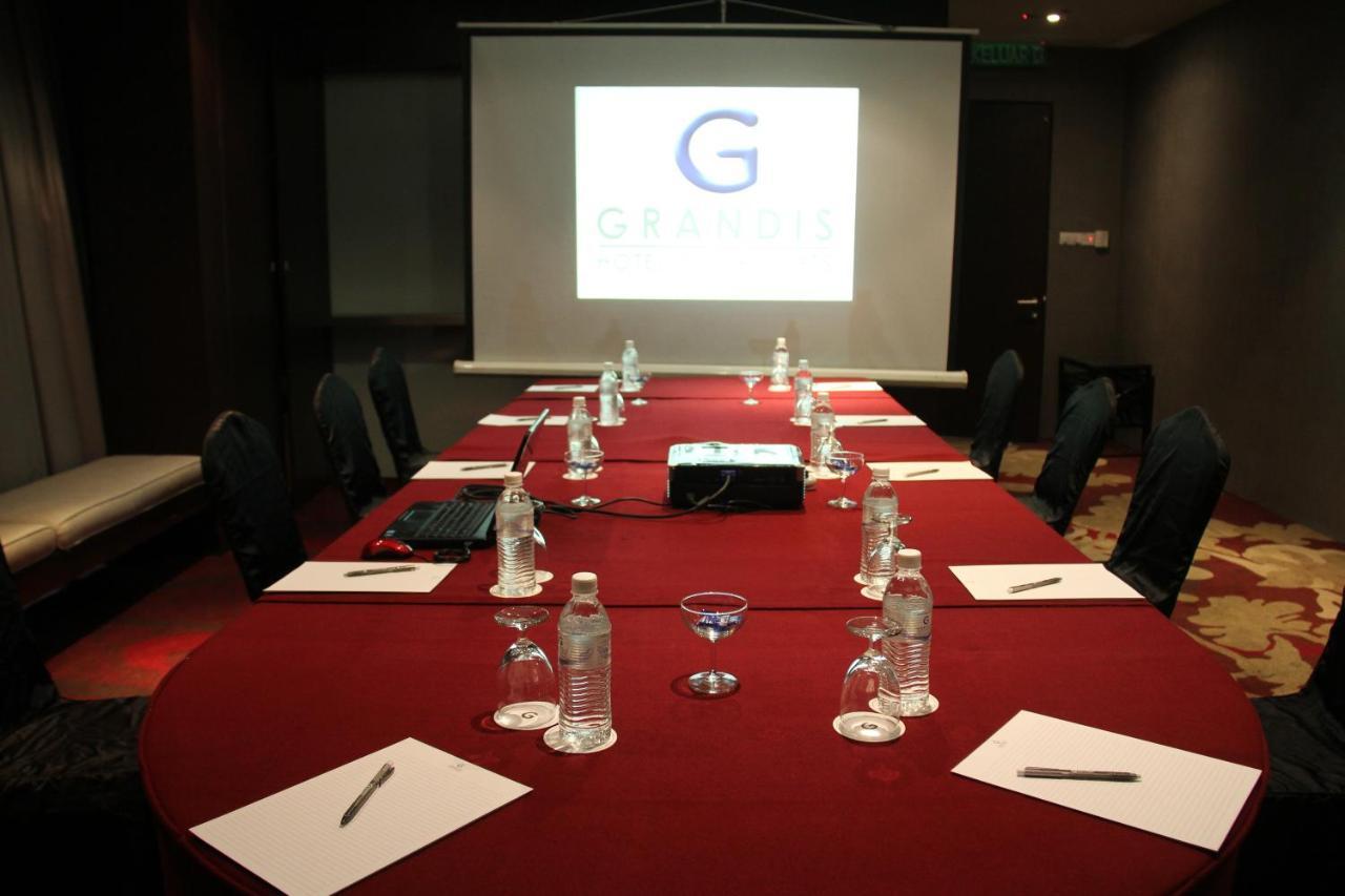 Grandis Hotels And Resorts Kota Kinabalu Exterior foto